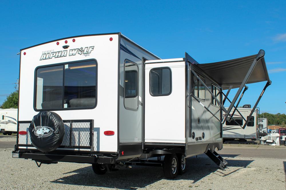 26 foot rear living travel trailer